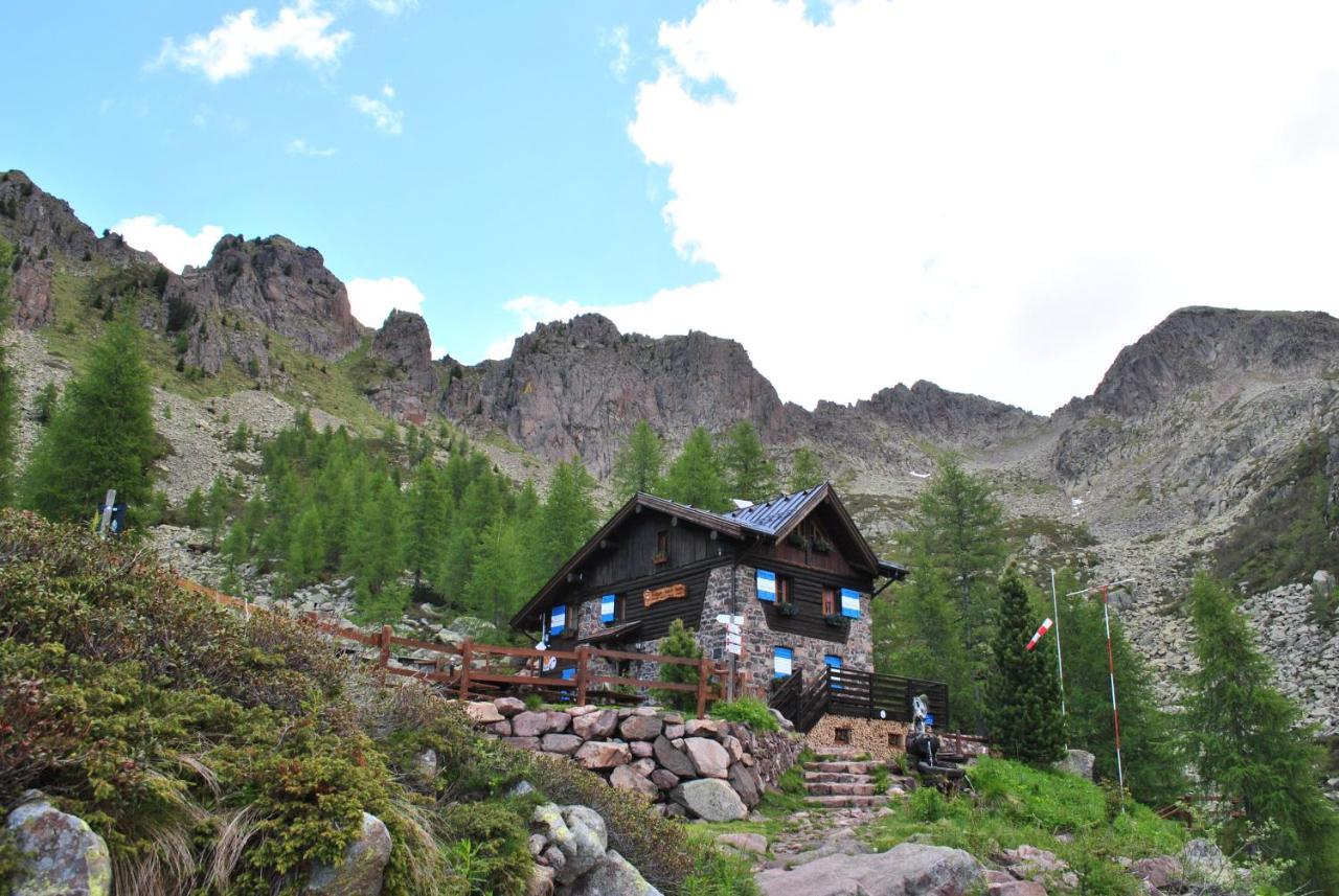 Hotel Belvedere Wellness & Family Baselga di Pinè Esterno foto