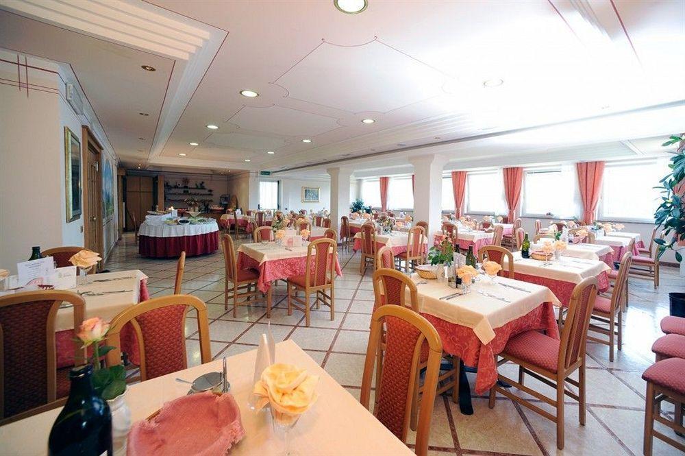Hotel Belvedere Wellness & Family Baselga di Pinè Esterno foto